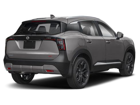 Used 2026 Nissan Kicks SR AWD/4WD image 2