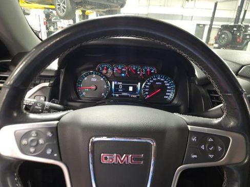 Used 2020 GMC Yukon SLT w/ Premium Edition AWD/4WD image 17