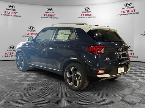 Used 2026 Hyundai Venue SEL FWD image 5