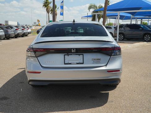 Used 2025 Honda Accord Sport image 6