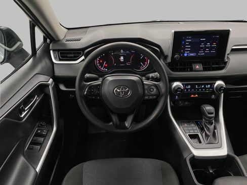 Used 2025 Toyota RAV4 XLE AWD/4WD image 13