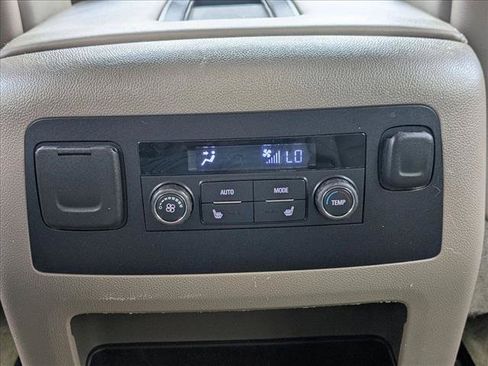Used 2015 GMC Yukon SLT RWD image 17