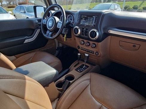 Used 2016 Jeep Wrangler Unlimited Sahara w/ Max Tow Package image 14