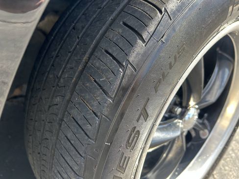 Used 2015 Dodge Challenger SXT w/ Driver Convenience Group image 17