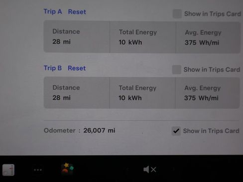 Used 2022 Tesla Model Y Long Range image 17