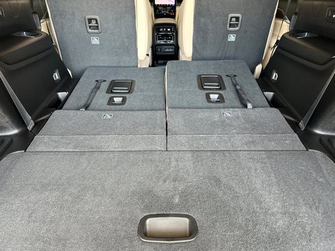 New 2025 Jeep Grand Cherokee L Limited w/ Luxury Tech Group II image 16