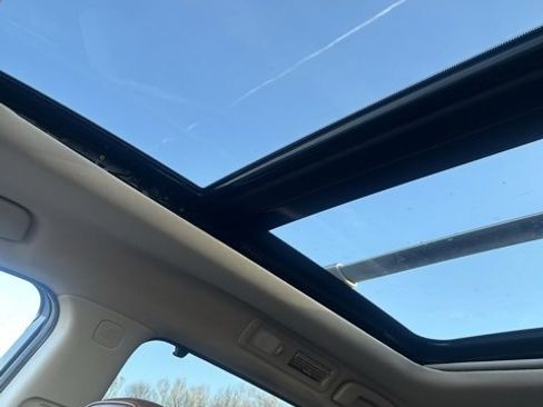 Used 2022 Nissan Pathfinder Platinum w/ Cargo Package image 14