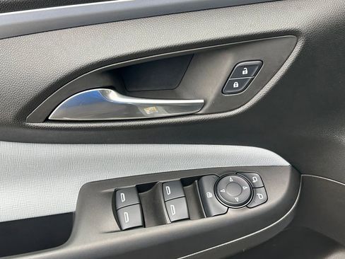 Used 2025 Buick Envista Preferred w/ Convenience I Package FWD image 8