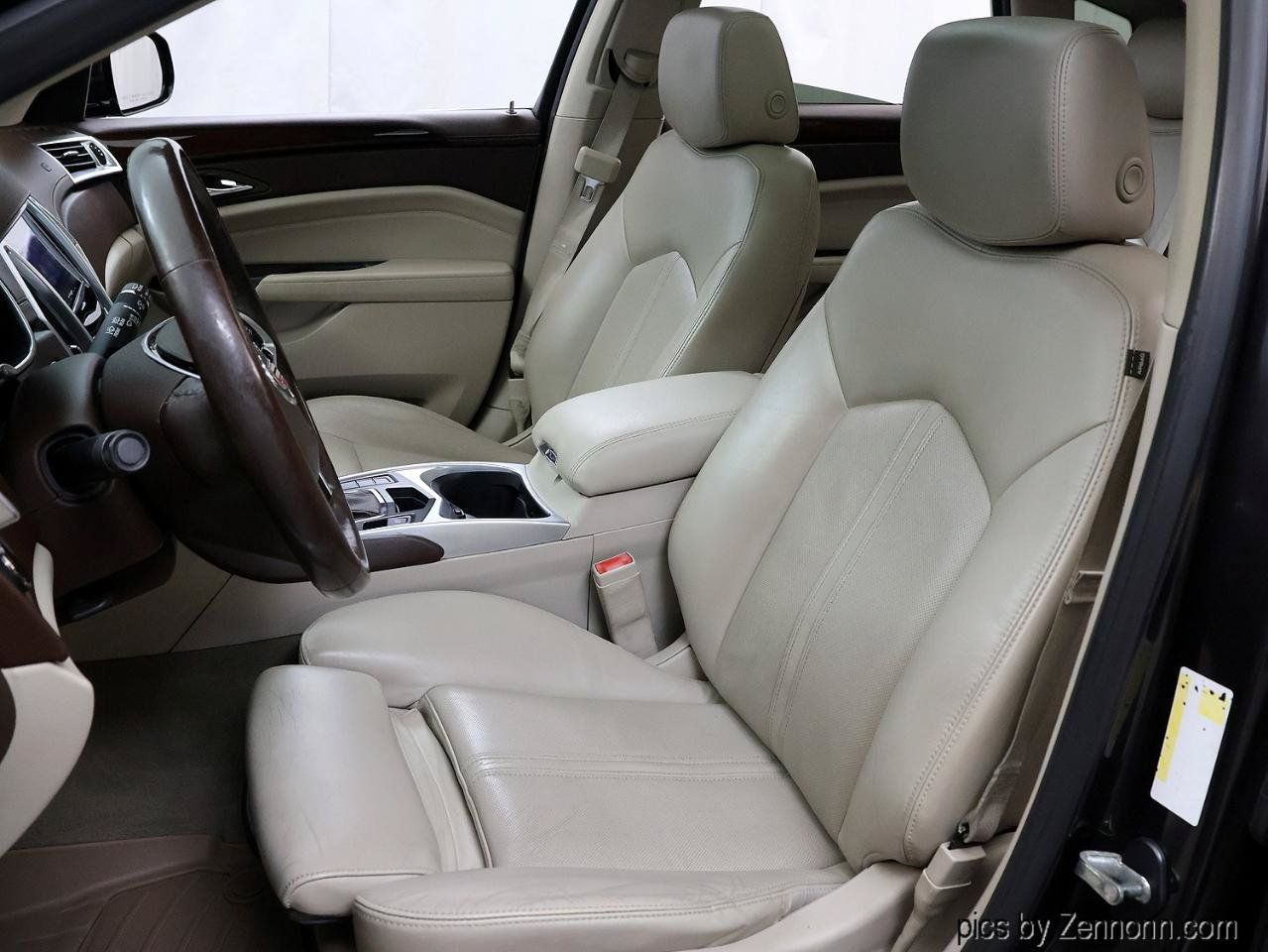 Used 2015 Cadillac SRX Luxury w/ Driver Awareness Package AWD/4WD image 11