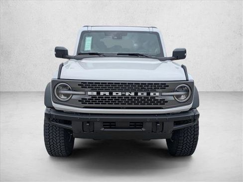 New 2025 Ford Bronco Badlands image 6