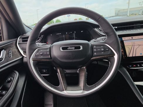 New 2026 Jeep Grand Cherokee Limited AWD/4WD image 14