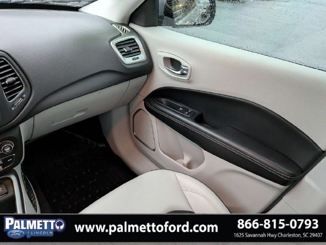 Used 2020 Jeep Compass Latitude w/ Popular Equipment Group FWD image 16