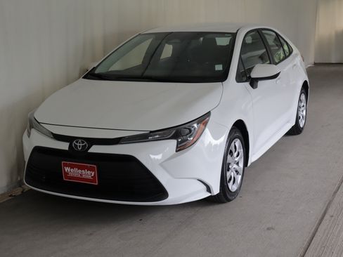 Used 2024 Toyota Corolla LE FWD image 22