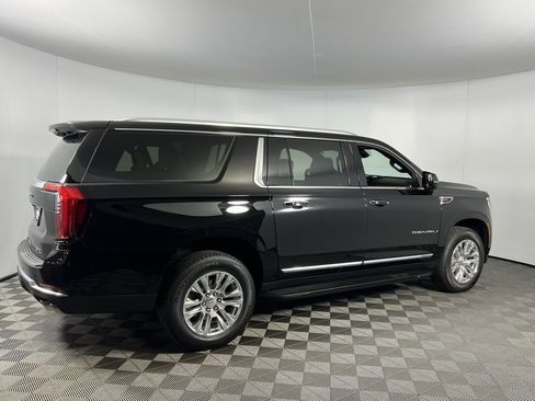 Used 2025 GMC Yukon XL Denali image 5