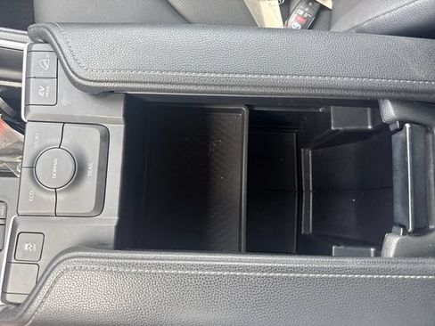 Used 2025 Toyota Grand Highlander AWD Hybrid image 25