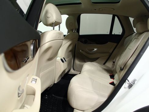 Certified 2019 Mercedes-Benz GLC 300 4MATIC image 29