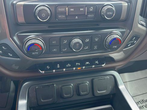 Used 2018 Chevrolet Silverado 1500 High Country AWD/4WD image 17