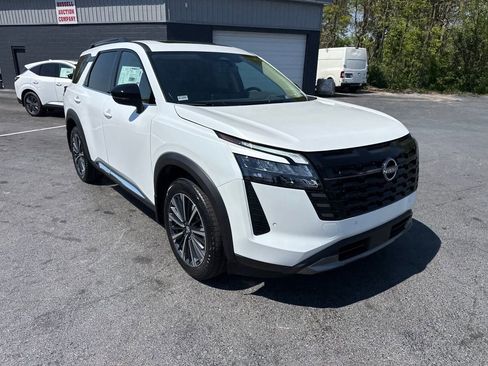 New 2026 Nissan Pathfinder Platinum AWD/4WD image 7