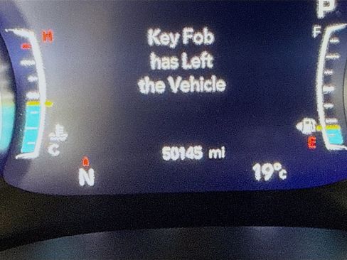 Used 2021 Chrysler Pacifica Touring-L w/ Uconnect Theater Family Group image 16