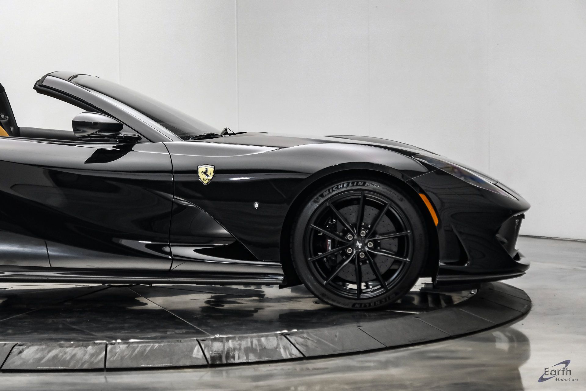 Used 2022 Ferrari 812 GTS RWD image 29