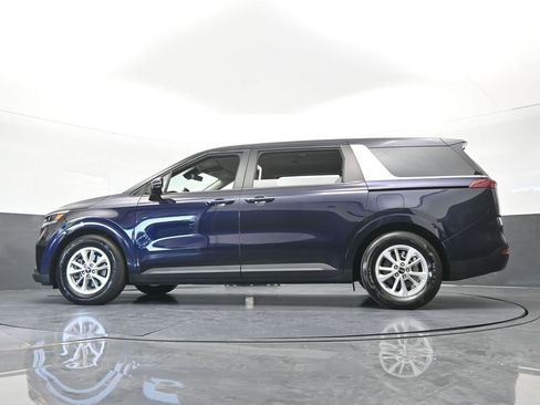 Used 2024 Kia Carnival LX FWD image 58