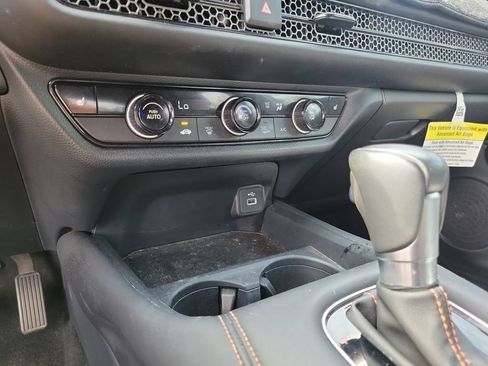 Certified 2025 Honda HR-V Sport image 32