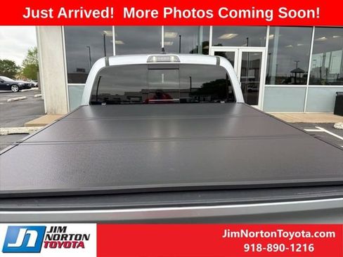 Used 2023 Toyota Tacoma TRD Off-Road RWD image 6