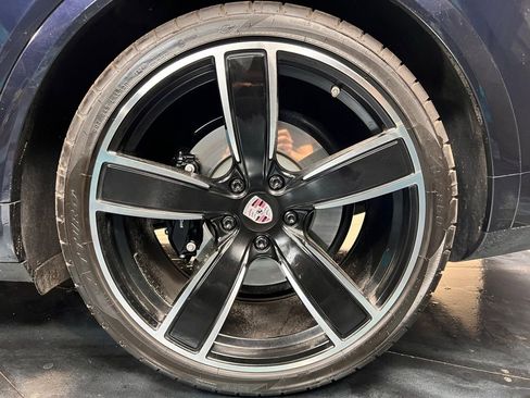 Used 2022 Porsche Cayenne Turbo image 26