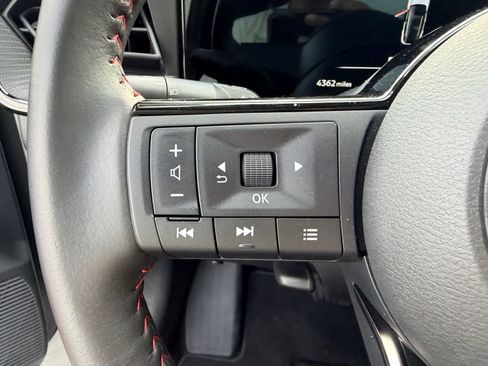 Certified 2025 Nissan Kicks SR image 11