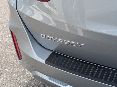 Used 2026 Honda Odyssey EX-L image 12