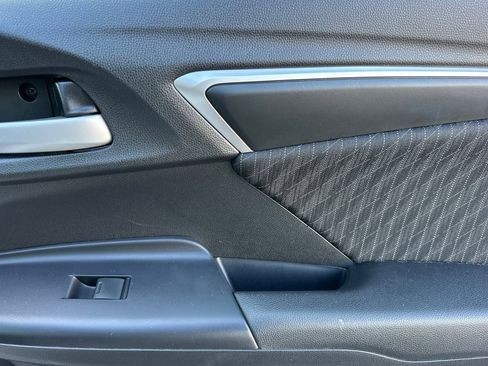 Used 2019 Honda Fit EX image 18