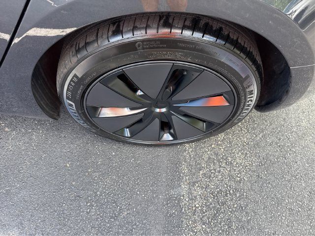 Used 2025 Tesla Model 3 Long Range RWD image 18
