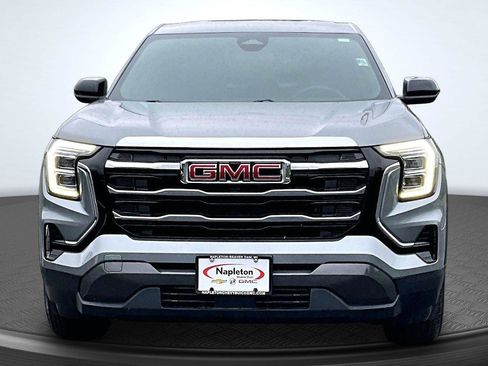 Used 2025 GMC Terrain Elevation AWD/4WD image 3