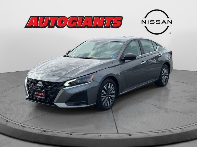 Used 2025 Nissan Altima 2.5 SV FWD image 7