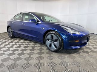 Used 2018 Tesla Model 3 Long Range video 2