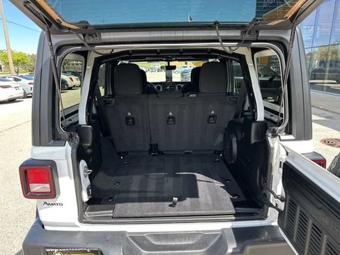 Used 2020 Jeep Wrangler Unlimited Sahara AWD/4WD image 12