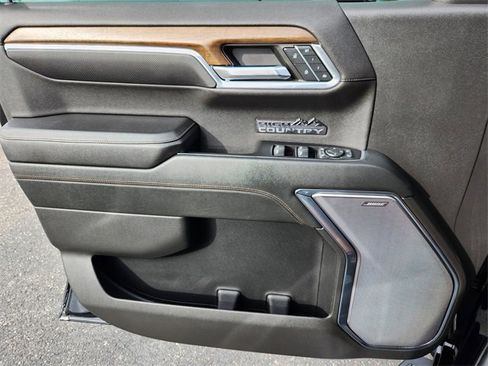 Used 2023 Chevrolet Silverado 1500 High Country w/ Technology Package image 6