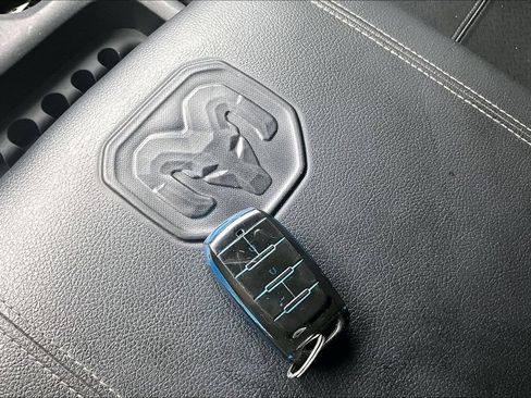 Used 2022 RAM 2500 Laramie AWD/4WD image 34