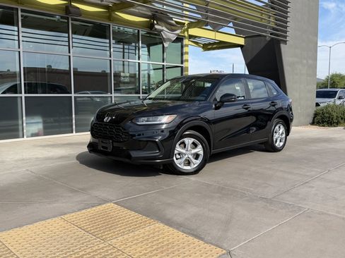 Used 2024 Honda HR-V LX image 1
