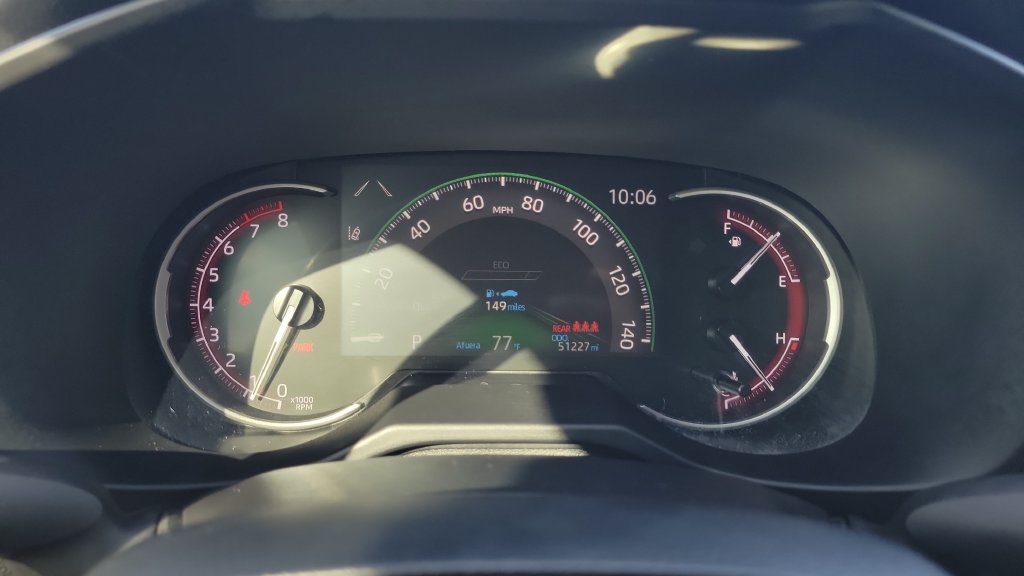 Certified 2025 Toyota RAV4 LE FWD image 21