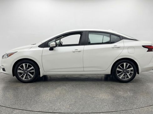Used 2025 Nissan Versa SV FWD image 5