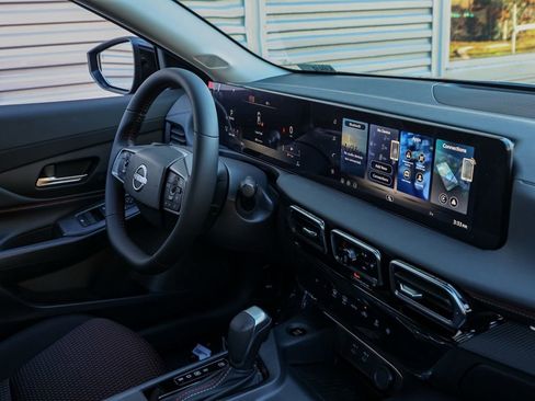 New 2026 Nissan Sentra SR w/ Floor Mat Package image 19