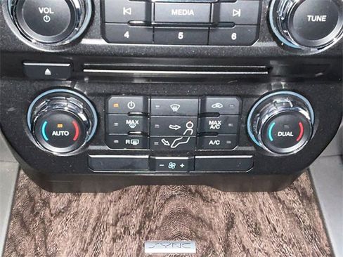 Used 2018 Ford F250 Lariat w/ Chrome Package image 21