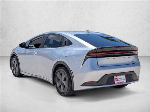 Used 2023 Toyota Prius LE FWD image 8