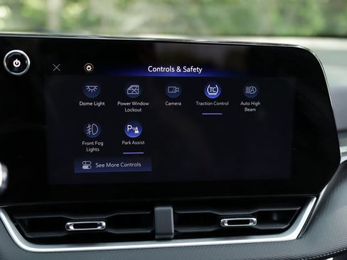 Used 2025 Chevrolet Equinox LT w/ Convenience Package II FWD image 16
