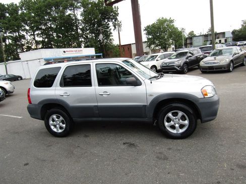 Used 2005 MAZDA Tribute I FWD image 8