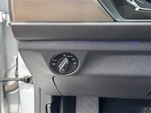 Used 2019 Volkswagen Jetta SEL Premium image 17