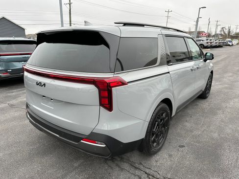 New 2026 Kia Carnival SX FWD image 5