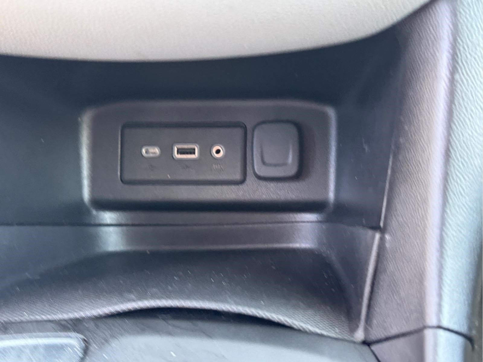 Used 2020 Chevrolet Equinox LT FWD image 22