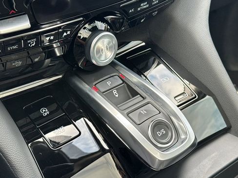 Certified 2025 Acura MDX FWD image 28